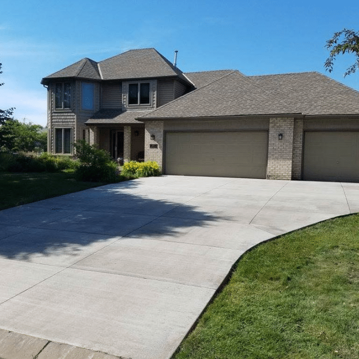 Driveway Concrete Cleaning Jacksonville FL